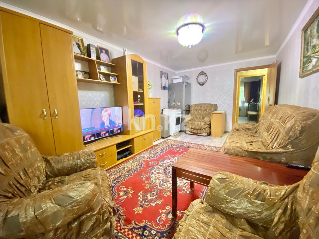 Продажа 2-комнатной квартиры, 49 м², 13-й мкр. в Караганде - фото 2