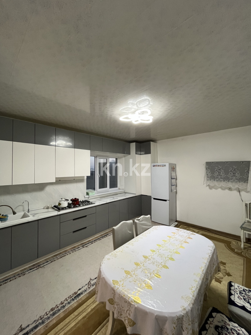 Аренда 5-комнатного дома, 250 м² - Аренда комнат в Актобе фото 11 из 21