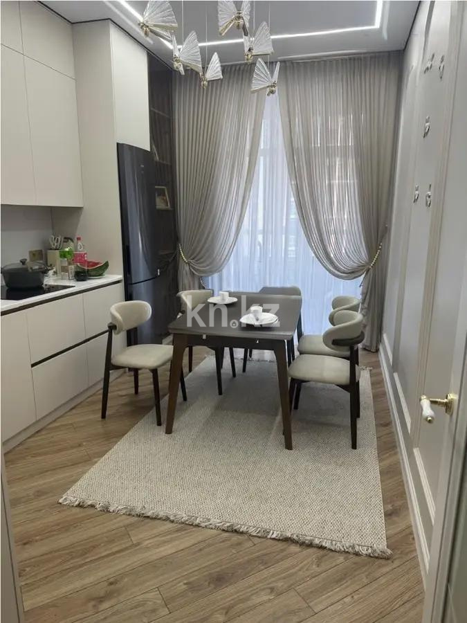 Продажа 3-комнатной квартиры, 87 м², ул. Букетова, дом  3/4 в Караганде - фото 4