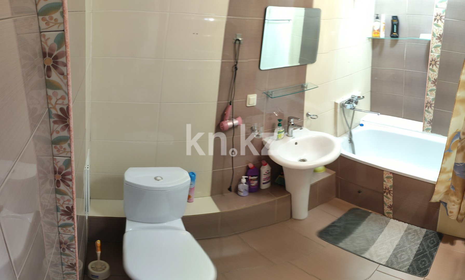 Аренда 1-комнатной квартиры посуточно, 50 м², Самал-1 мкр-н, дом  31 - ул. Жолдасбекова - Аренда  однокомнатных квартир посуточно в Алматы фото 10 из 17