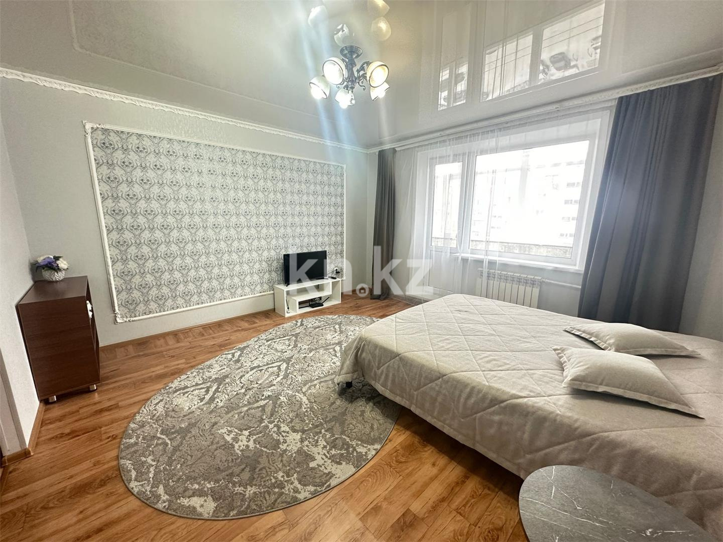 Продажа 1-комнатной квартиры, 40 м², пр. Шахтеров - Продажа квартир в Караганде с фото фото 1 из 10