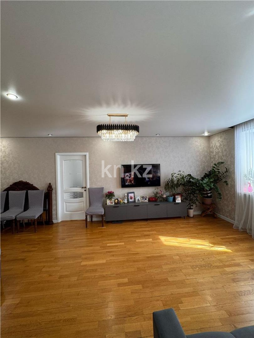 Продажа 3-комнатной квартиры, 84.9 м², ул. Жубанова - Продажа квартир в Казахстане фото 1 из 13