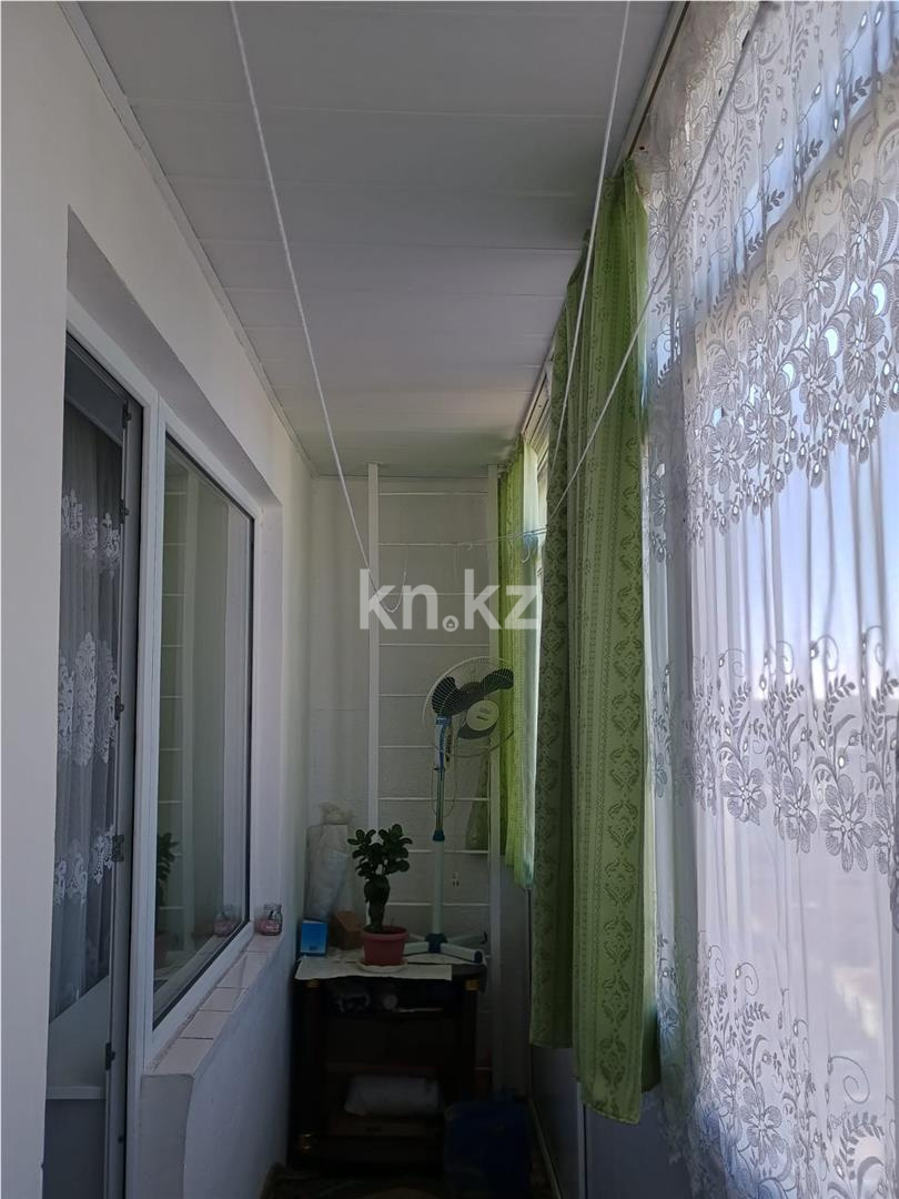 Продажа 3-комнатной квартиры, 61 м², мкр-н Восток-3 - Продажа квартир в Караганде фото 10 из 12