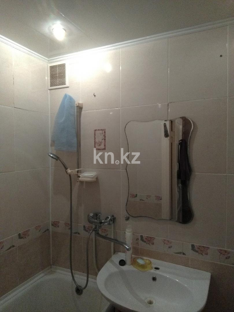 Аренда 1-комнатной квартиры посуточно, 33 м², ул. Курмангазы, дом  163 - Аренда жилой и коммерческой недвижимости в Уральске фото 2 из 4