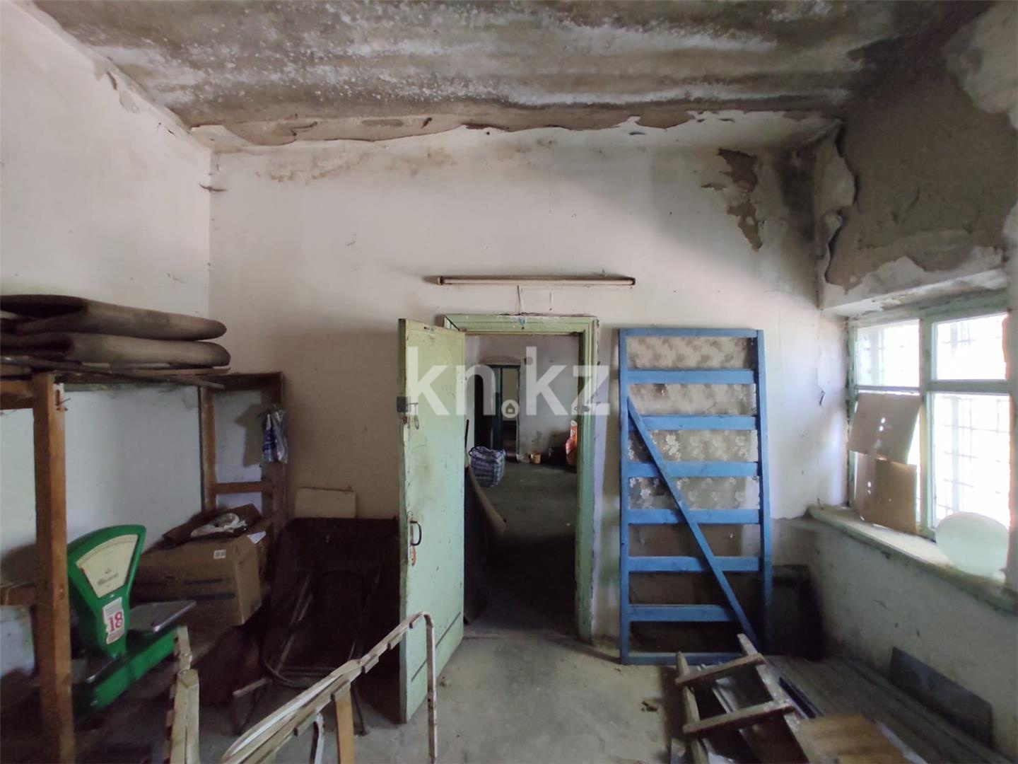 Продажа , 195 м², ул. Карпатская, дом  31 - Продажа офисных и торговых помещений в Караганде фото 7 из 14