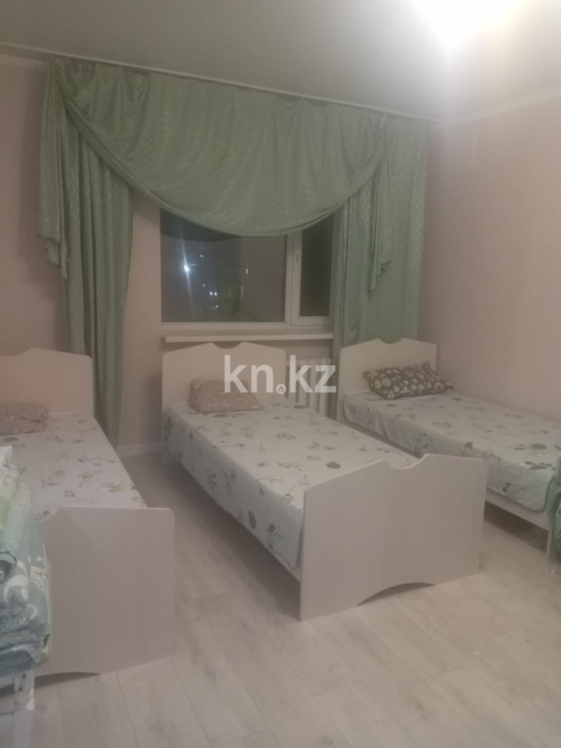 Аренда 8-комнатного дома, 250 м², ул. Кунгей - Аренда домов в Караганде без посредников фото 1 из 1