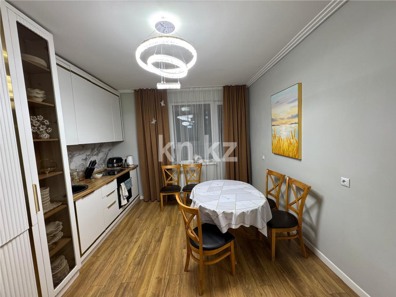 Продажа 4-комнатной квартиры, 100 м², ул. Сауран в Астане - фото 5