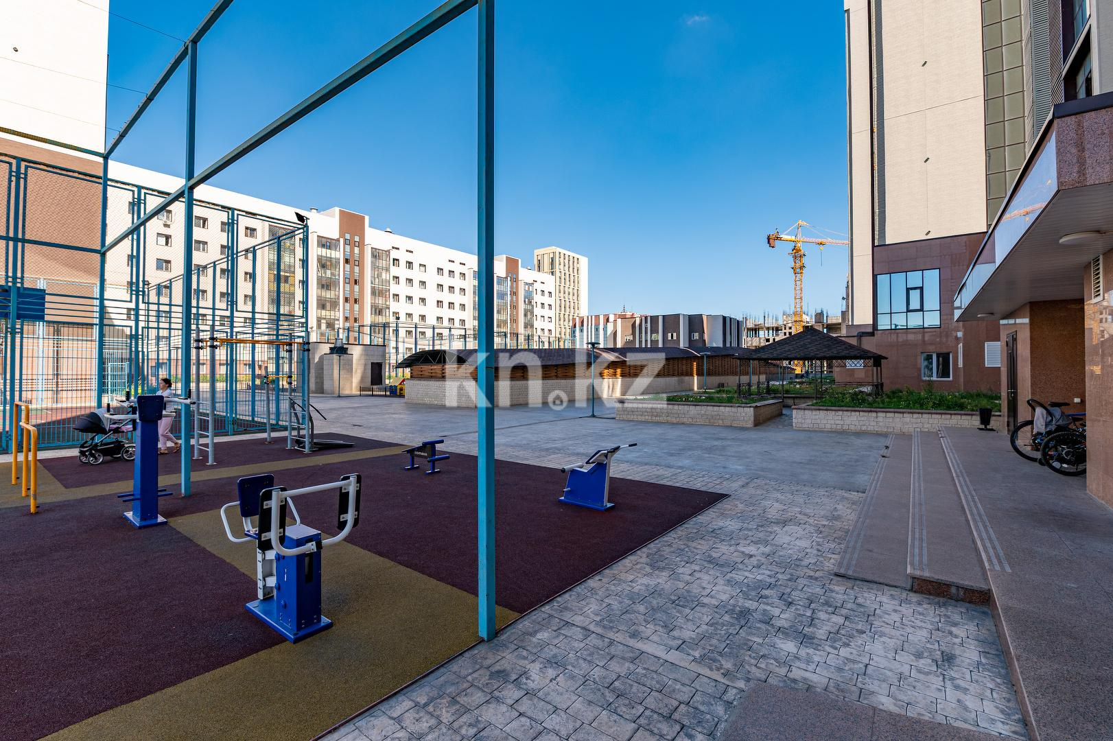 Продажа 2-комнатной квартиры, 81 м², пр. Кабанбай батыра в Астане - фото 13