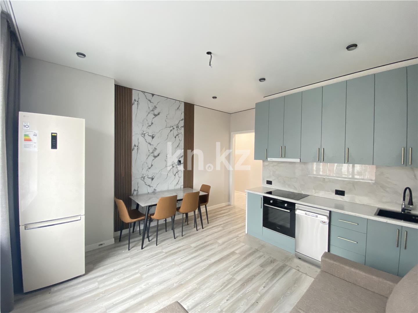 Продажа 2-комнатной квартиры, 39.6 м², ул. Толе би - Продажа квартир в Казахстане фото 1 из 12