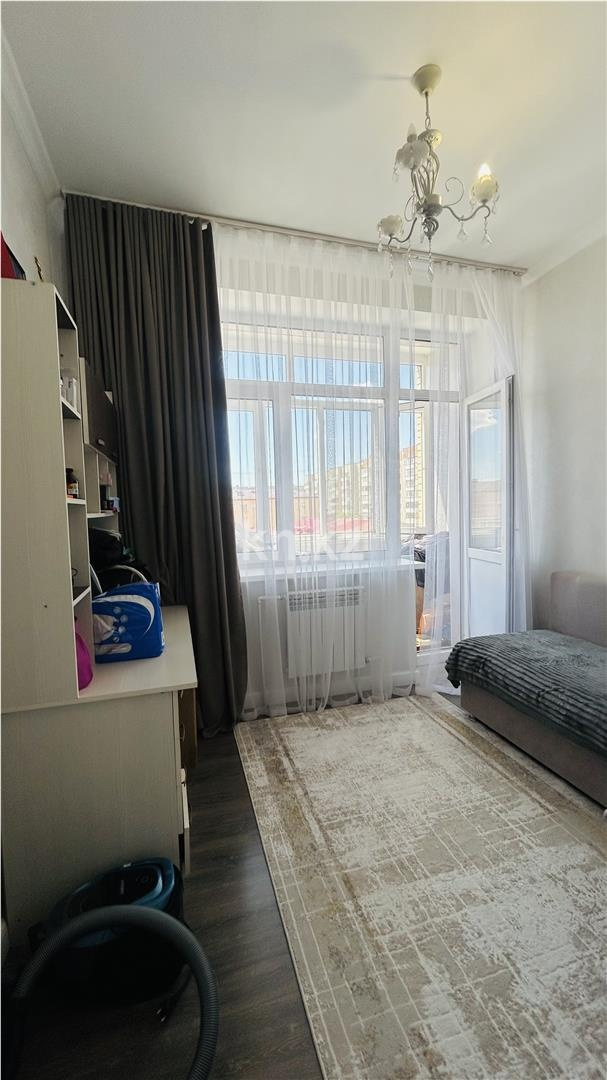 Продажа 3-комнатной квартиры, 62 м² - Продажа квартир в кирпичном доме в Караганде - страница 3 фото 4 из 16