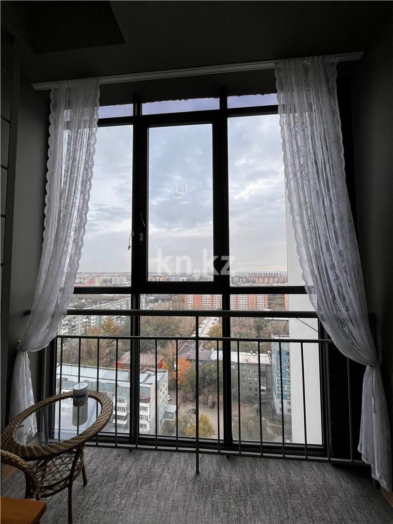 Продажа 3-комнатной квартиры, 68 м², ул. Дюсембекова - Продажа и аренда недвижимости в Караганде фото 21 из 52