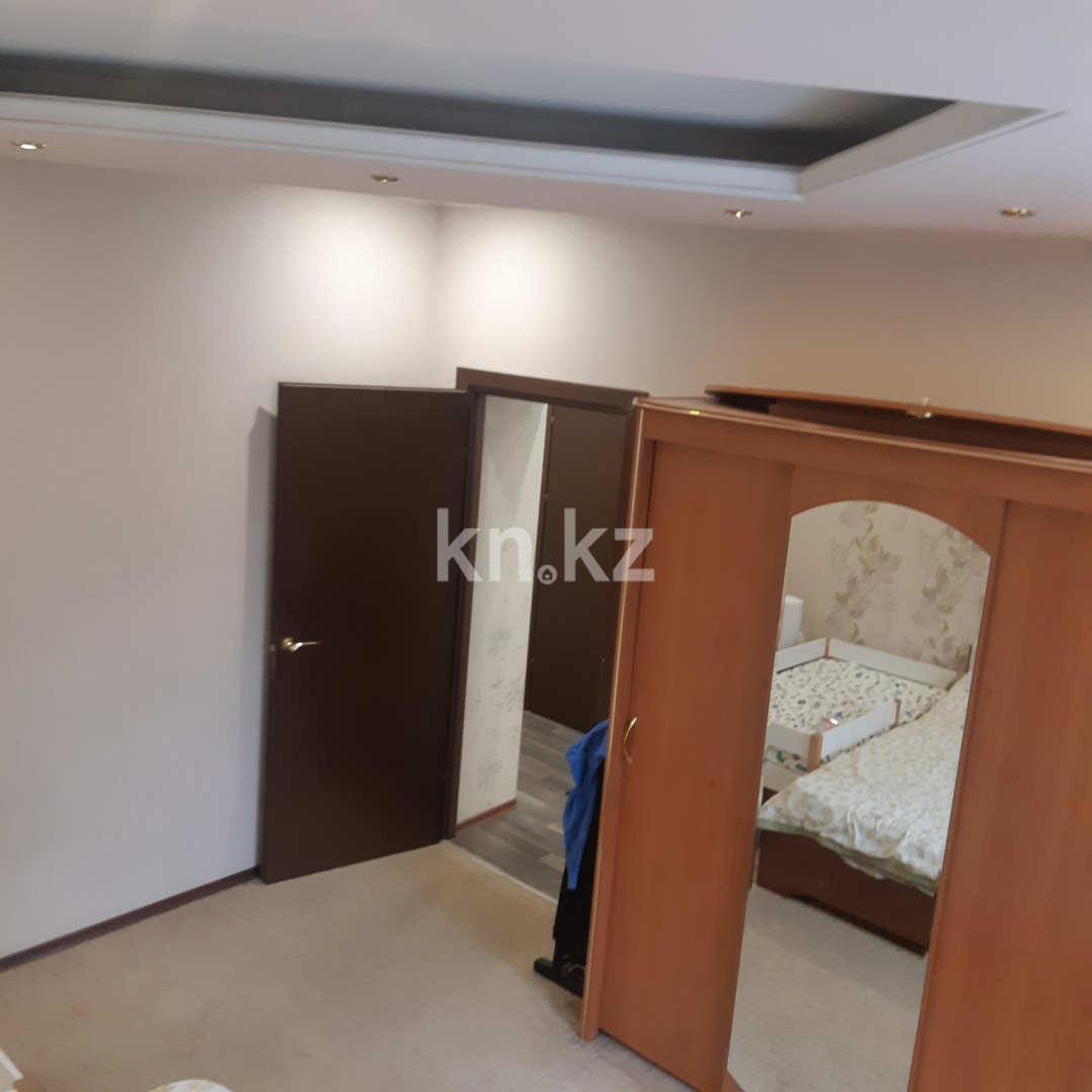 Продажа 2-комнатной квартиры, 56 м², ул. Сарсекова, дом  55 в Караганде - фото 10