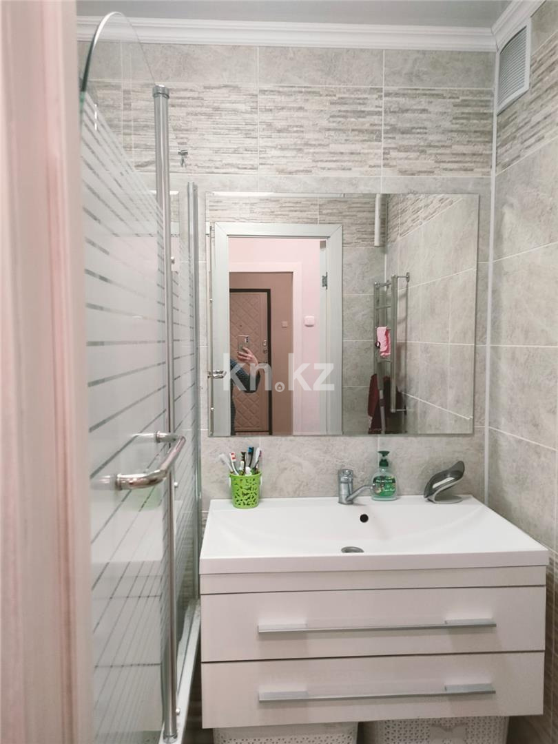 Продажа 3-комнатной квартиры, 64 м², ул. Жекибаева - Продажа  трехкомнатных квартир в Караганде фото 12 из 22