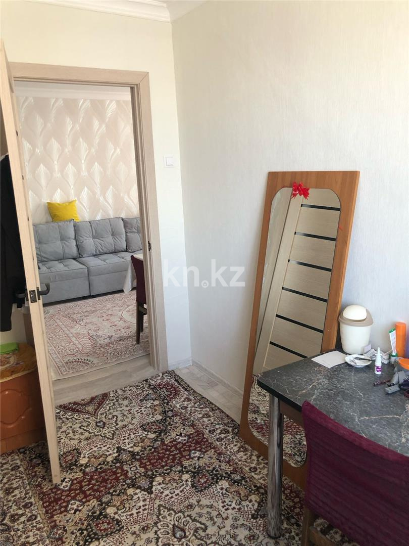 Продажа 4-комнатной квартиры, 62 м², мкр-н Восток-1, дом  13 в Караганде - фото 8