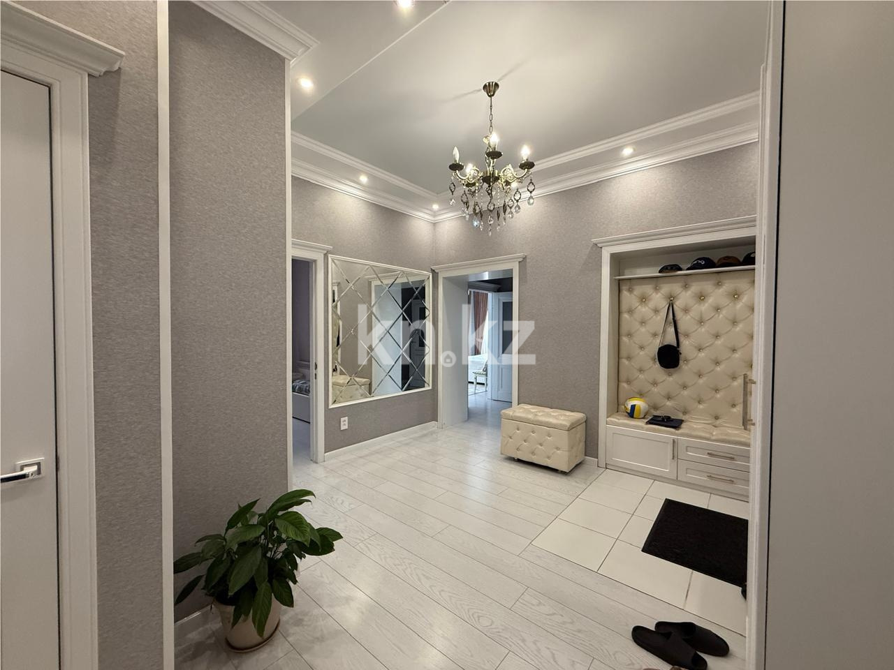 Продажа 3-комнатной квартиры, 113 м² - Продажа квартир в кирпичном доме в Караганде - страница 2 фото 17 из 24
