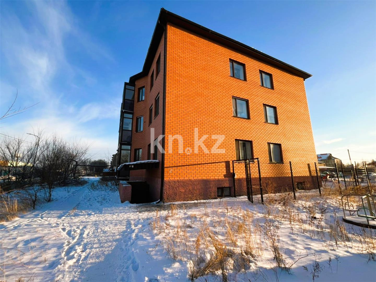 Продажа 3-комнатной квартиры, 86 м², 83 квартал - Продажа  трехкомнатных квартир в Караганде фото 23 из 28