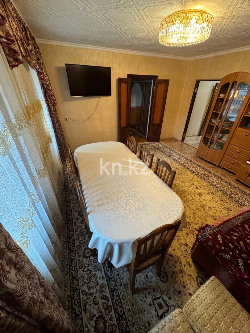 Продажа 4-комнатного дома, 112 м² в Караганде