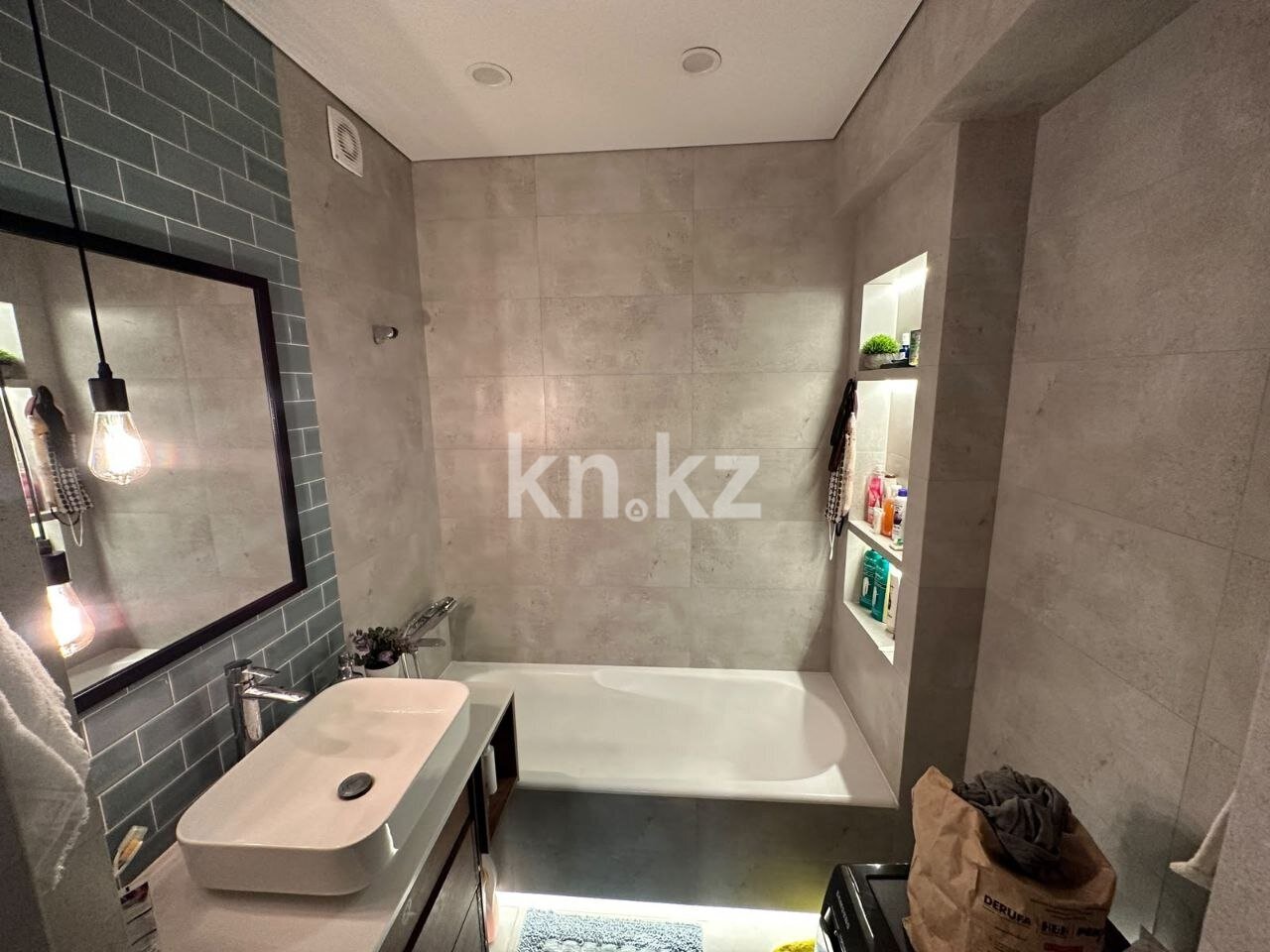 Продажа 2-комнатной квартиры, 54.2 м² в Алматы - фото 16