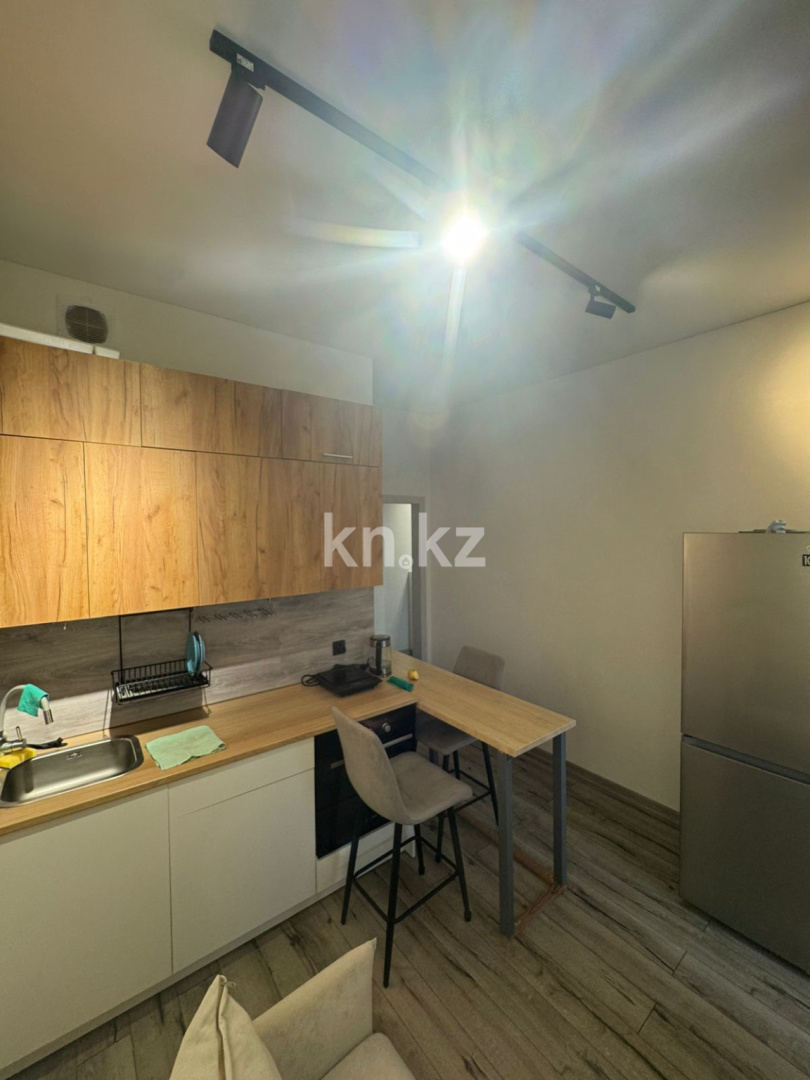 Аренда 1-комнатной квартиры, 40 м², ул. Асфендиярова, дом  4 - Аренда квартир помесячно в Казахстане фото 1 из 15