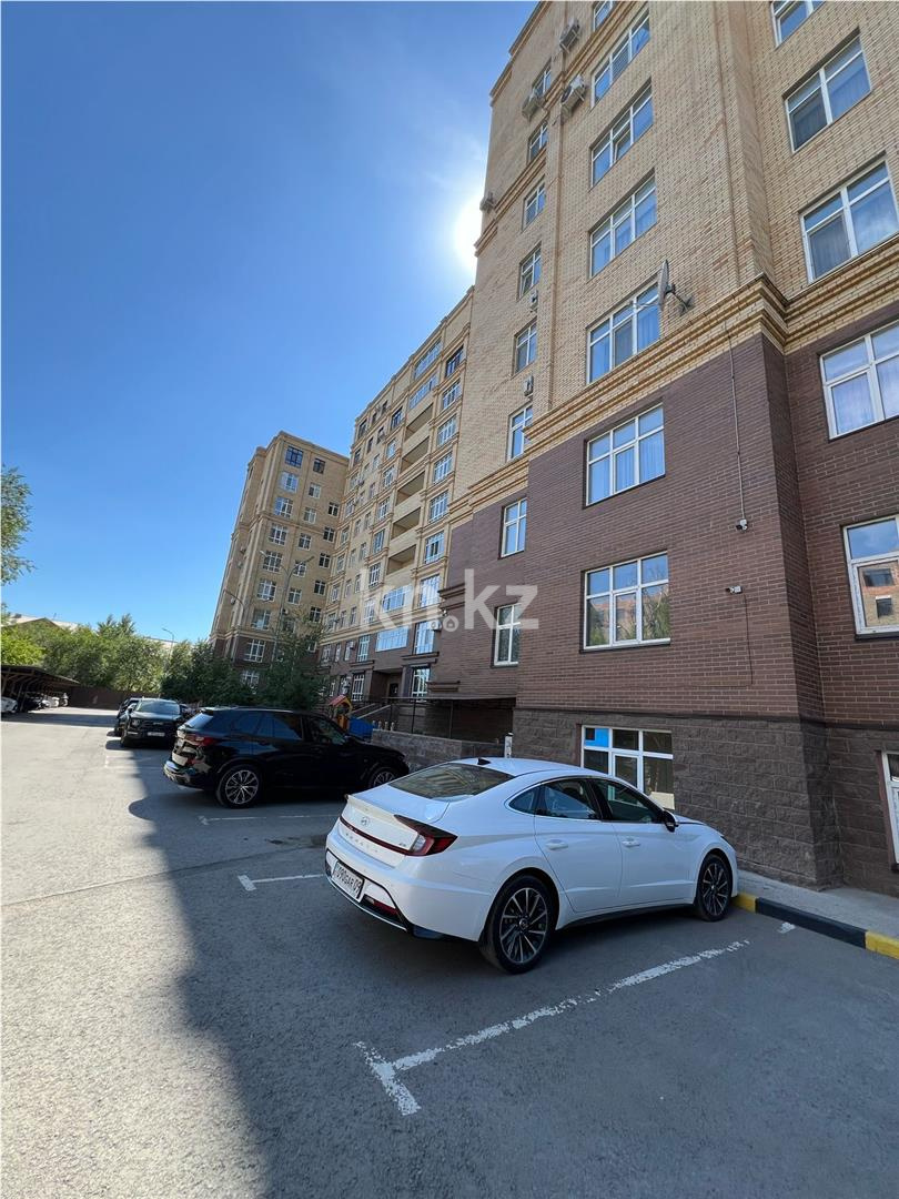 Продажа 3-комнатной квартиры, 127 м², ул. Аманжолова, дом  96/1 - Продажа квартир в Караганде фото 23 из 25