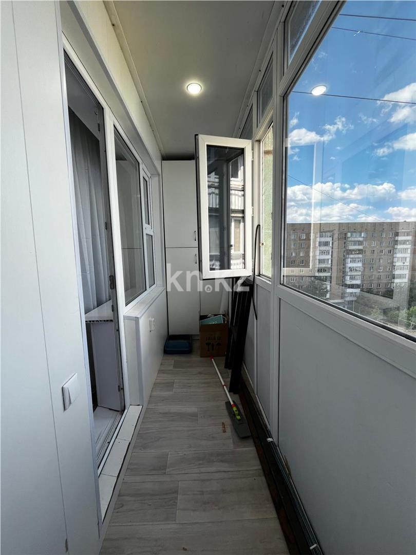 Продажа 3-комнатной квартиры, 63 м² - Продажа трехкомнатных квартир в Майкудуке Караганды - страница 12 фото 14 из 15