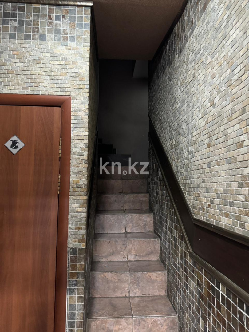 Продажа помещения, 383.3 м² - Продажа офисных и торговых помещений в Караганде фото 16 из 22