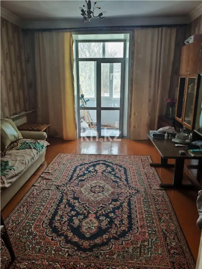 Продажа 3-комнатной квартиры, 80 м², ул. Ауэзова, дом  17а - Продажа и аренда недвижимости в Абае фото 1 из 8