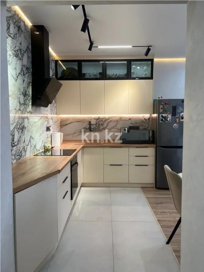 Продажа 2-комнатной квартиры, 70 м², мкр-н Кайрат, дом  303/4 в Алматы - фото 4