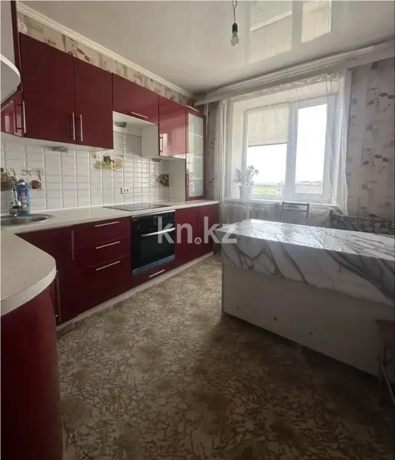 Продажа 4-комнатной квартиры, 80 м², мкр-н Голубые Пруды, дом  18 - Продажа  четырехкомнатных квартир в Караганде фото 2 из 5