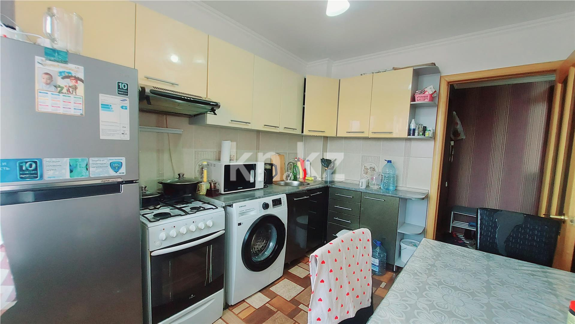 Продажа 3-комнатной квартиры, 60 м² - Продажа квартир в Караганде - страница 2 фото 2 из 15