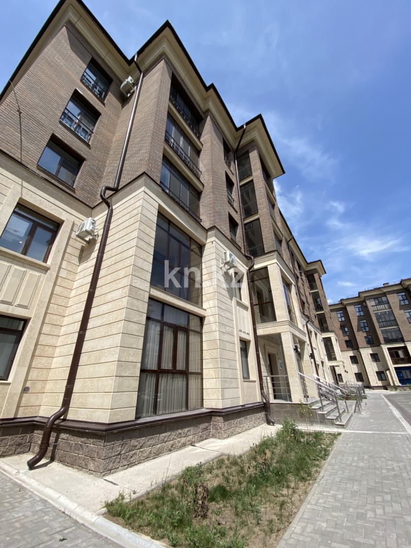 Продажа 5-комнатной квартиры, 147 м², пр. Республики, дом  49/1 - Продажа квартир в Караганде фото 1 из 24