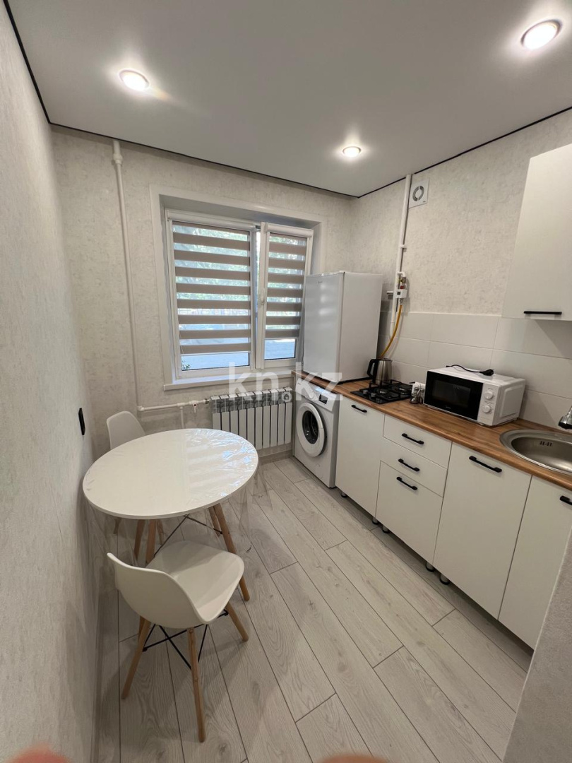 Аренда 1-комнатной квартиры посуточно, 38 м², Юго Восток, дом  16 - Аренда квартиры посуточно в Караганде фото 1 из 10