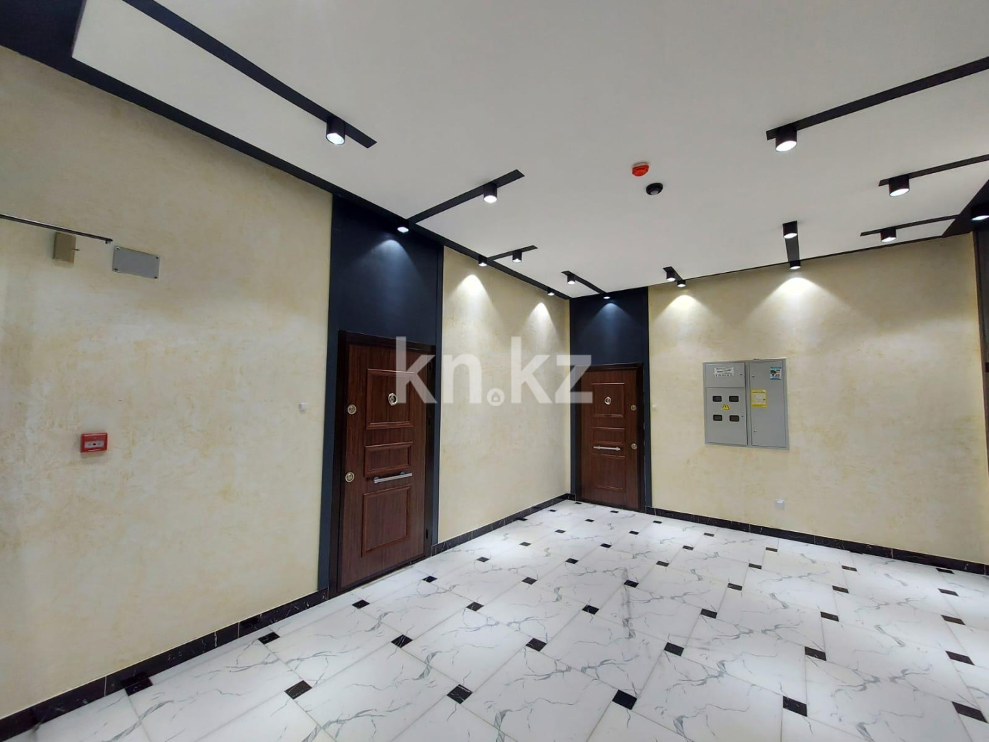 Продажа 5-комнатной квартиры, 191.2 м², ул. Сейфуллина, дом  5в - Продажа квартир в Атырау фото 8 из 16