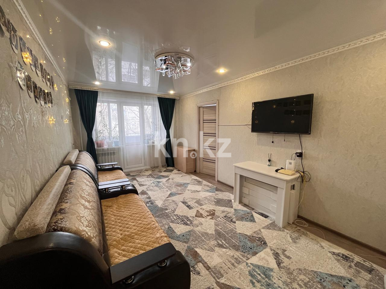 Продажа 3-комнатной квартиры, 57 м², мкр-н 13 - Продажа  трехкомнатных квартир в Караганде фото 1 из 16