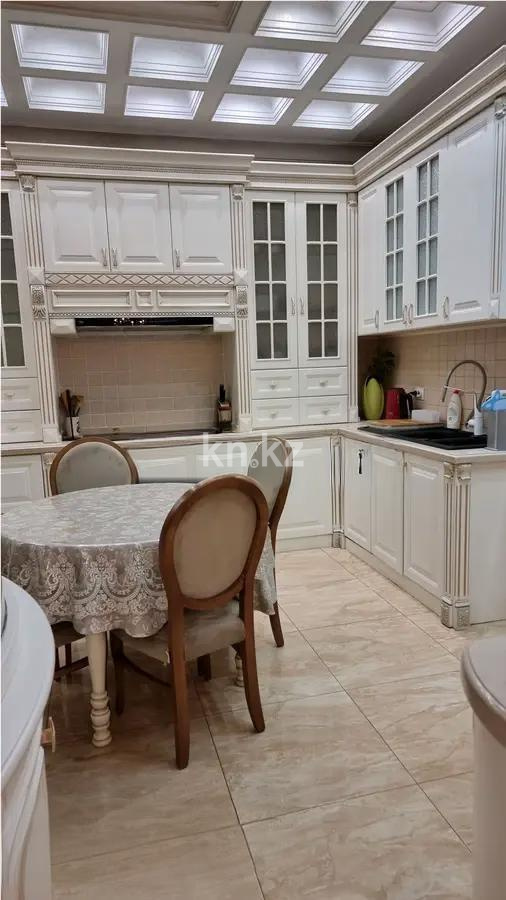 Продажа 4-комнатной квартиры, 200 м², ул. Омаровой, дом  33 - Продажа квартир в Алматы фото 3 из 6