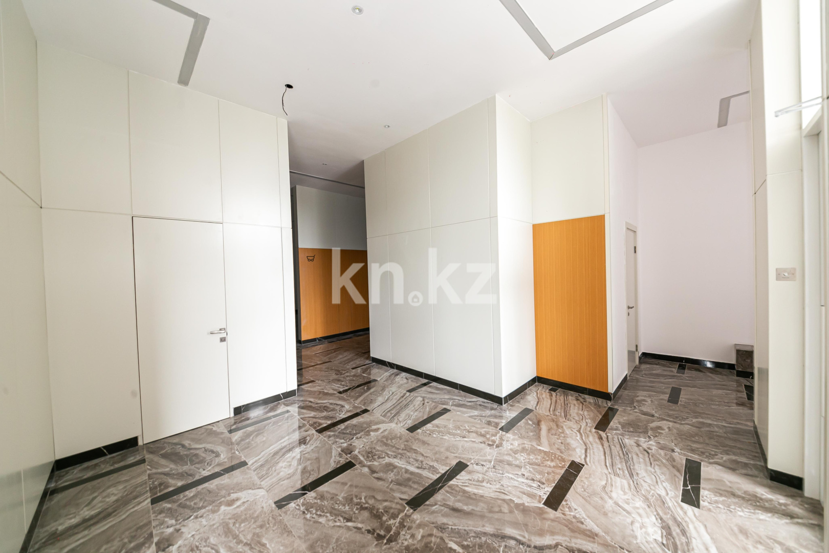 Продажа 3-комнатной квартиры, 92 м², ул. Байтурсынова, дом  10/2 в Астане - фото 20