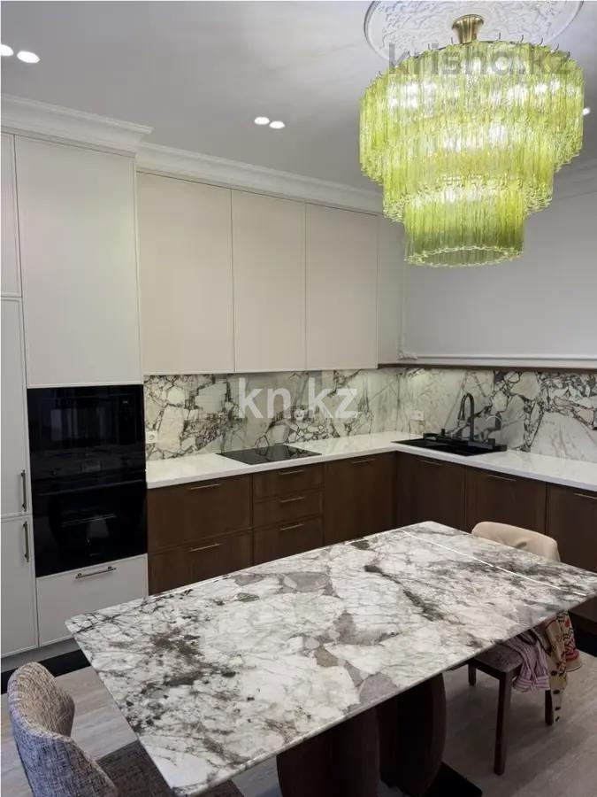 Продажа 4-комнатной квартиры, 138.5 м² в Астане