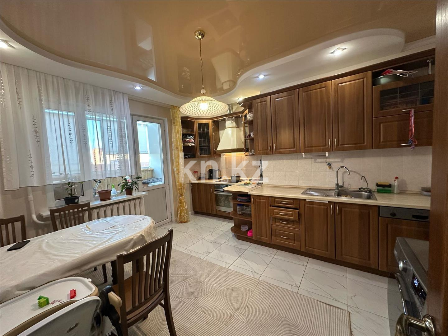 Продажа 3-комнатной квартиры, 110 м², ул. Куйши Дина в Астане - фото 9