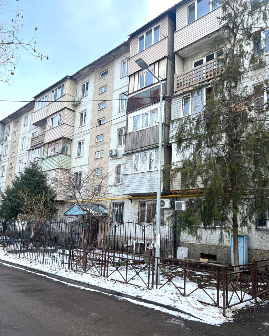 Продажа 3-комнатной квартиры, 63 м², 11 мкр. в Алматы - фото 19
