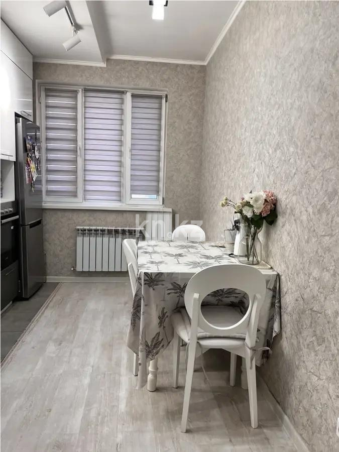 Продажа 3-комнатной квартиры, 87 м², ул. Утеген батыра, дом  17б в Алматы - фото 4