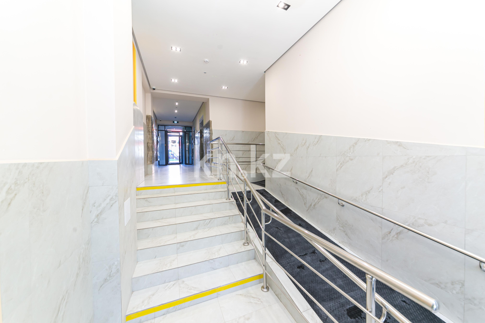 Продажа 3-комнатной квартиры, 60 м², ул. Омарова, дом  12в в Астане - фото 18