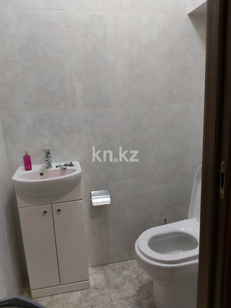 Аренда 2-комнатной квартиры, 80 м² - Аренда квартир помесячно в Алматы фото 13 из 14