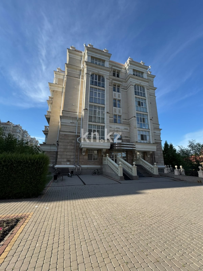 Аренда 3-комнатной квартиры, 134 м² - Аренда квартир помесячно в Астане фото 1 из 14