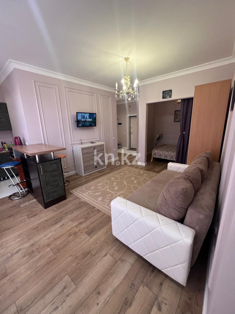 Аренда 1-комнатной квартиры посуточно, 40 м², пр. Шахтеров, дом  52б - Аренда квартир посуточно в Караганде с фото фото 7 из 19