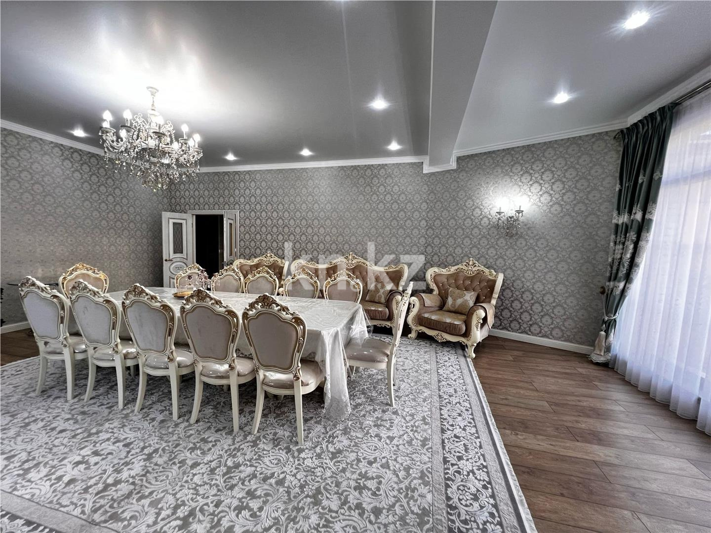 Продажа 7-комнатного дома, 320 м², ул. Кабжанова - Продажа домов, коттеджей в Караганде фото 3 из 36