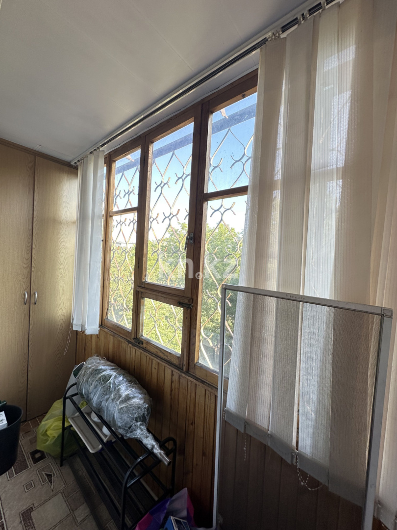 Продажа 5-комнатной квартиры, 101.4 м² - Продажа пятикомнатных и более квартир в кирпичном доме в Караганде фото 5 из 39