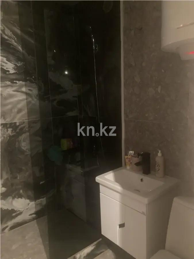 Продажа 2-комнатной квартиры, 43 м², мкр-н 21, дом  24 в Караганде - фото 3