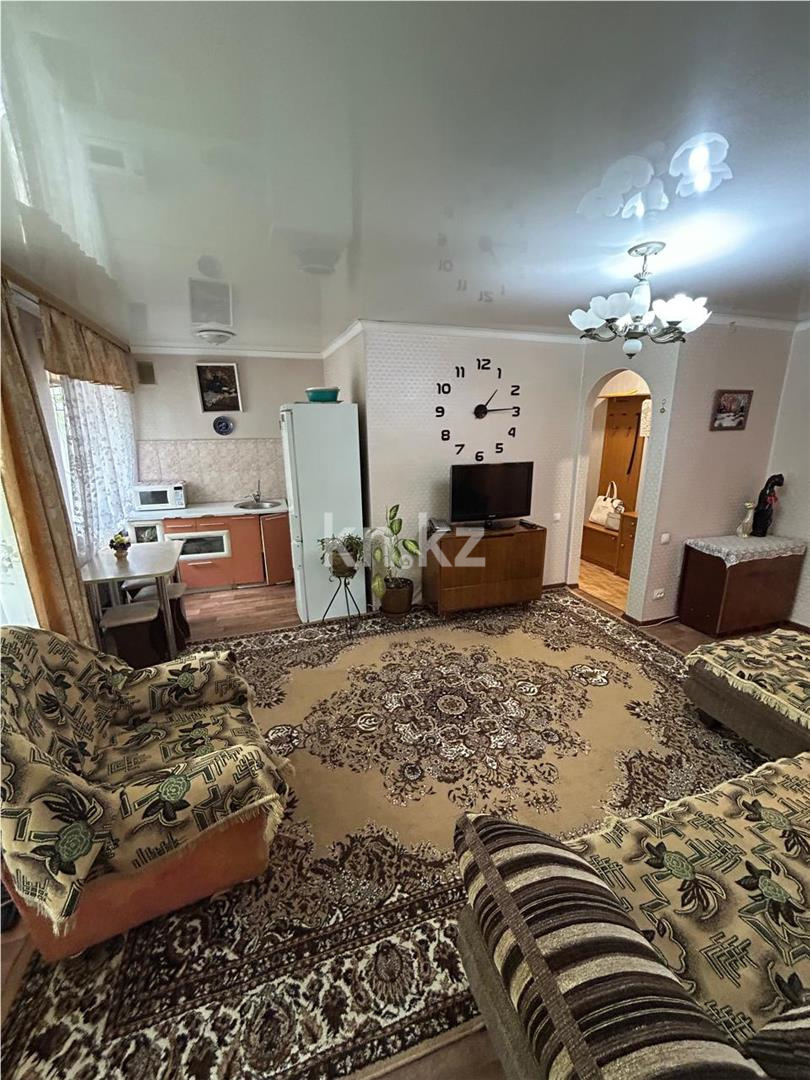 Продажа 3-комнатной квартиры, 54 м², ул. Штурманская, дом  8 - Продажа квартир в Караганде фото 1 из 14