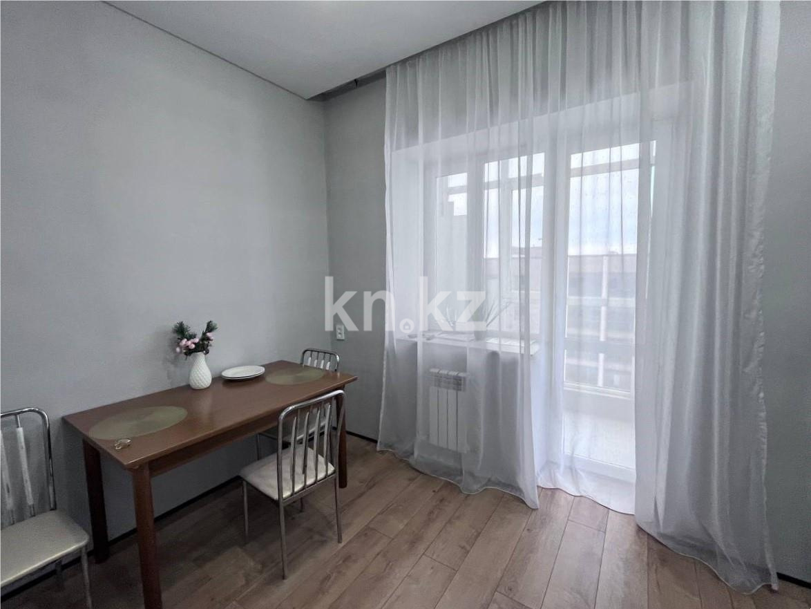 Продажа 2-комнатной квартиры, 40 м², 137 учетный квартал, дом  349 в Караганде - фото 10