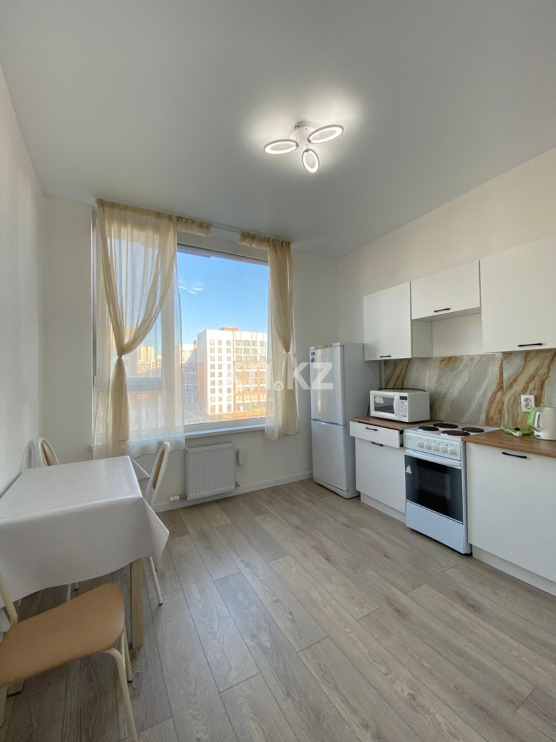 Аренда 1-комнатной квартиры, 40 м² в Астане